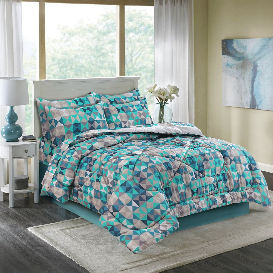 Arrio Duvet Cover set made with luxury cotton, available in king and single sizes. Perfect for soft cotton comfort and luxury bedding, available in Pakistan.